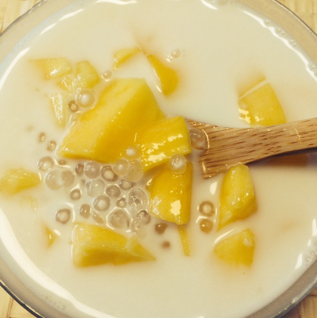 椰汁芒果西米露