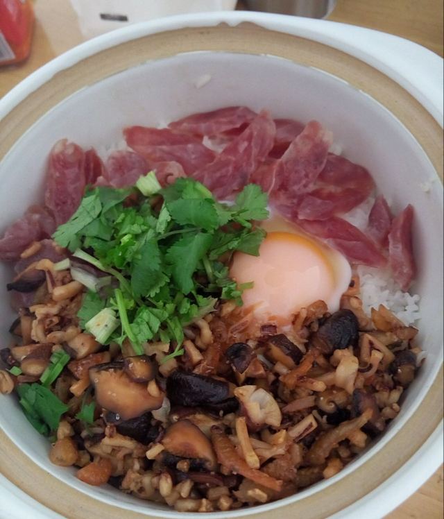 腊味煲仔饭