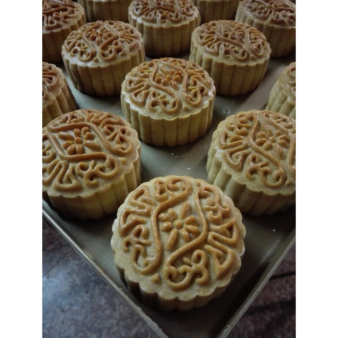 广式月饼——蛋黄莲蓉月饼