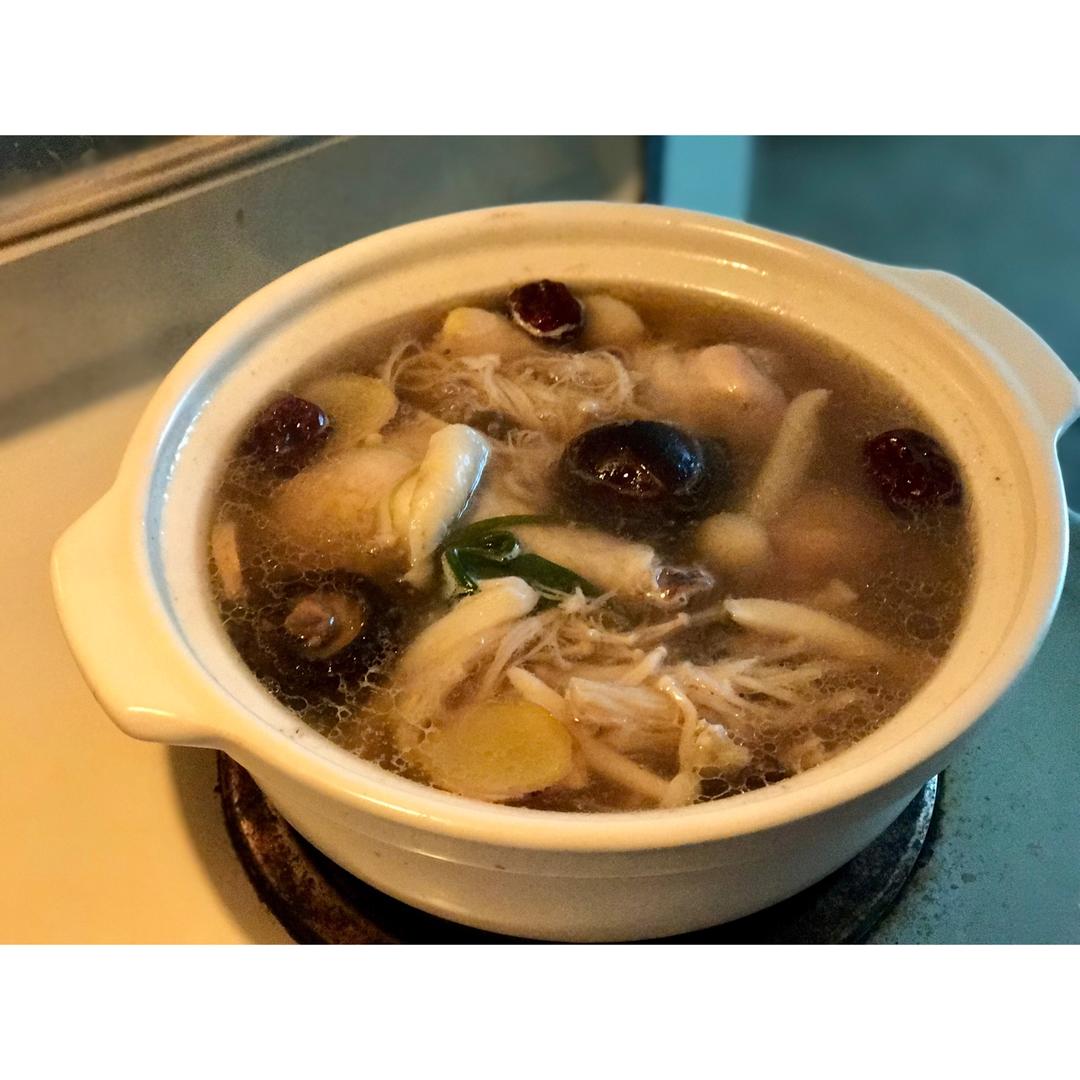蘑菇鸡汤（简单版）