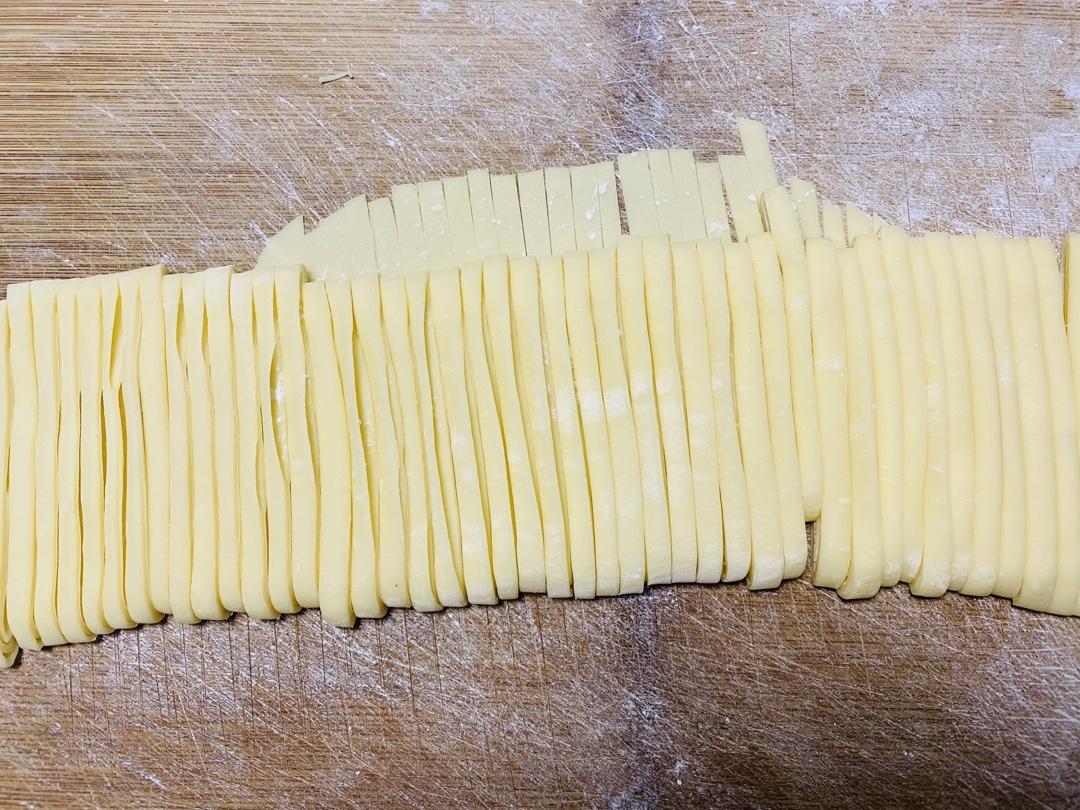 鸡蛋手擀面