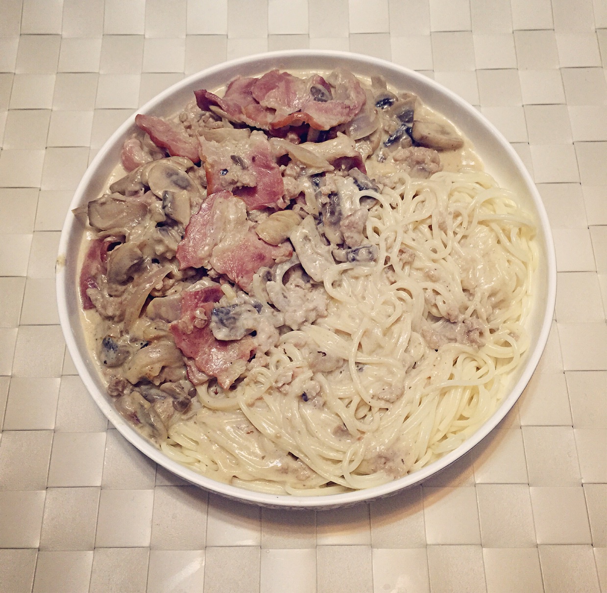 超简单的奶汁培根意面Carbonara