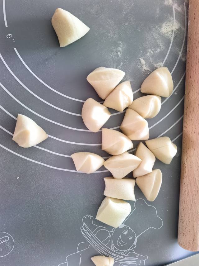 手工揉面三分钟，又韧又薄又好包的饺子皮