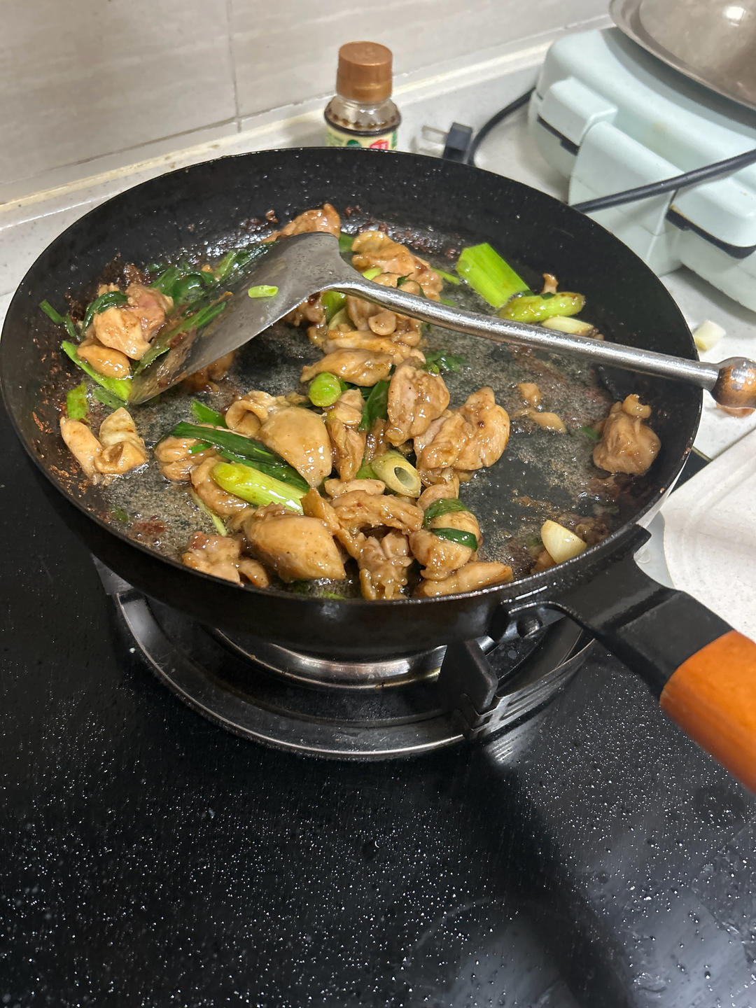 10r吃上饭 鲜嫩爽滑葱炒鸡腿