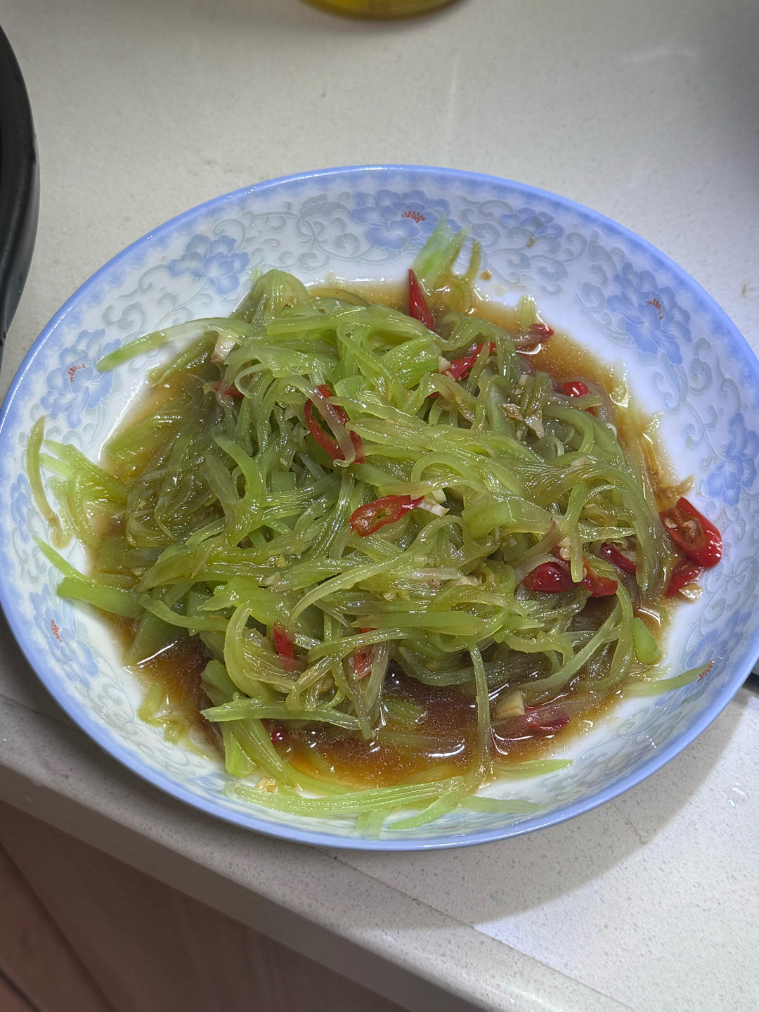 想告诉全世界，这菜太解腻！爽脆开胃的莴笋丝