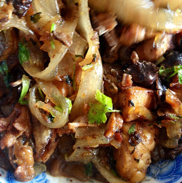 土豆粉条炖鸡腿