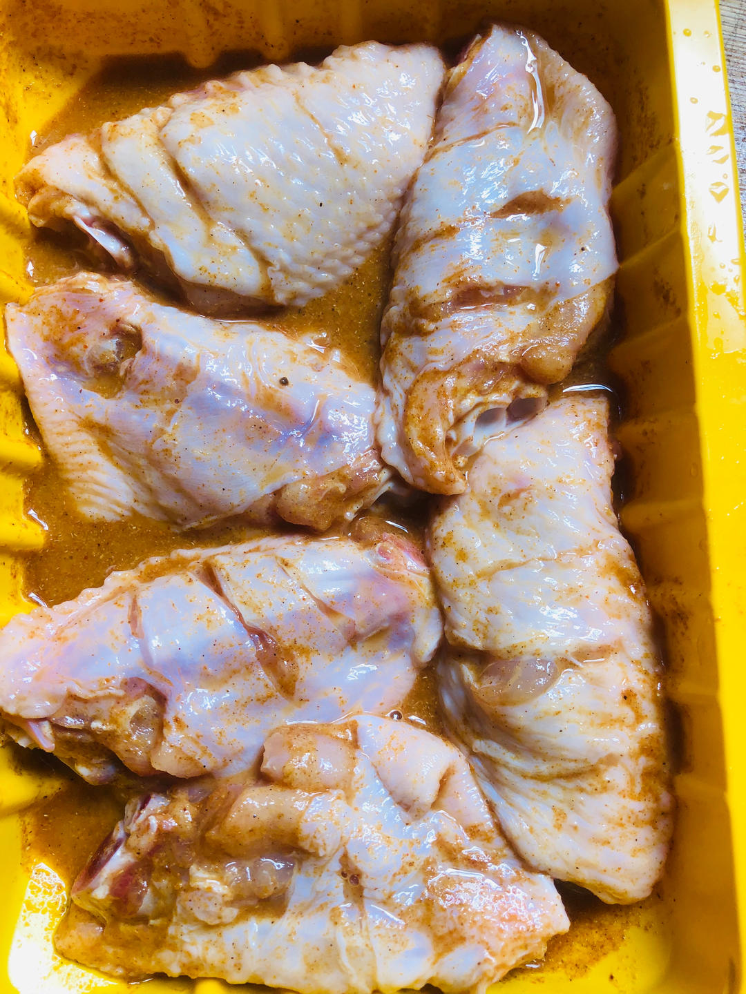 小朋友赞不绝口的电饭锅新奥尔良鸡翅的做法 步骤1