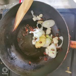 爆炒花蛤的做法 步骤2