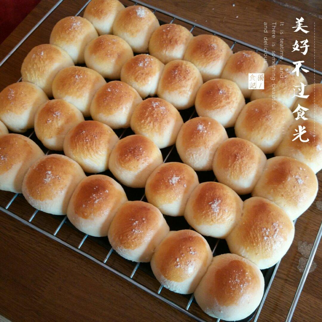 柔软看得见─超软香甜椰蓉小面包