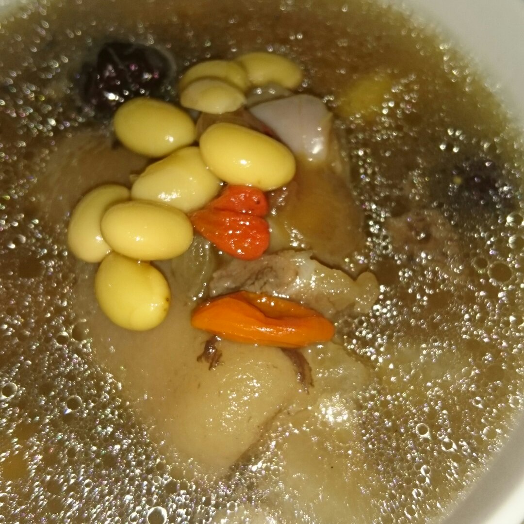 黄豆猪脚汤
