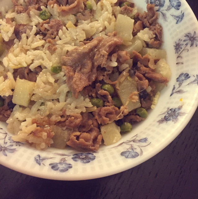 喷香羊肉焖饭