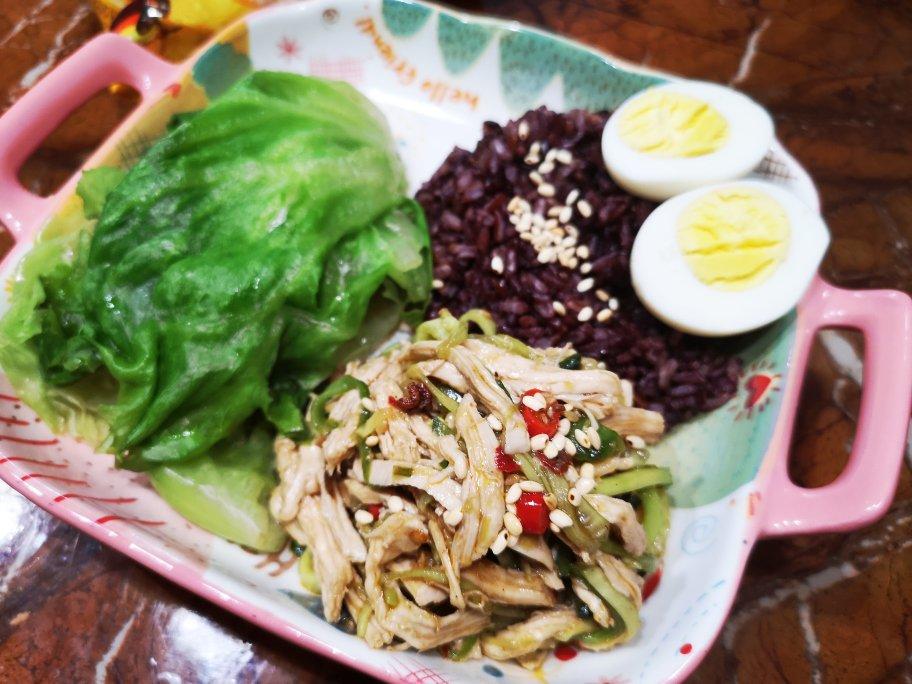 吃一口就上瘾！韩式凉拌鸡丝