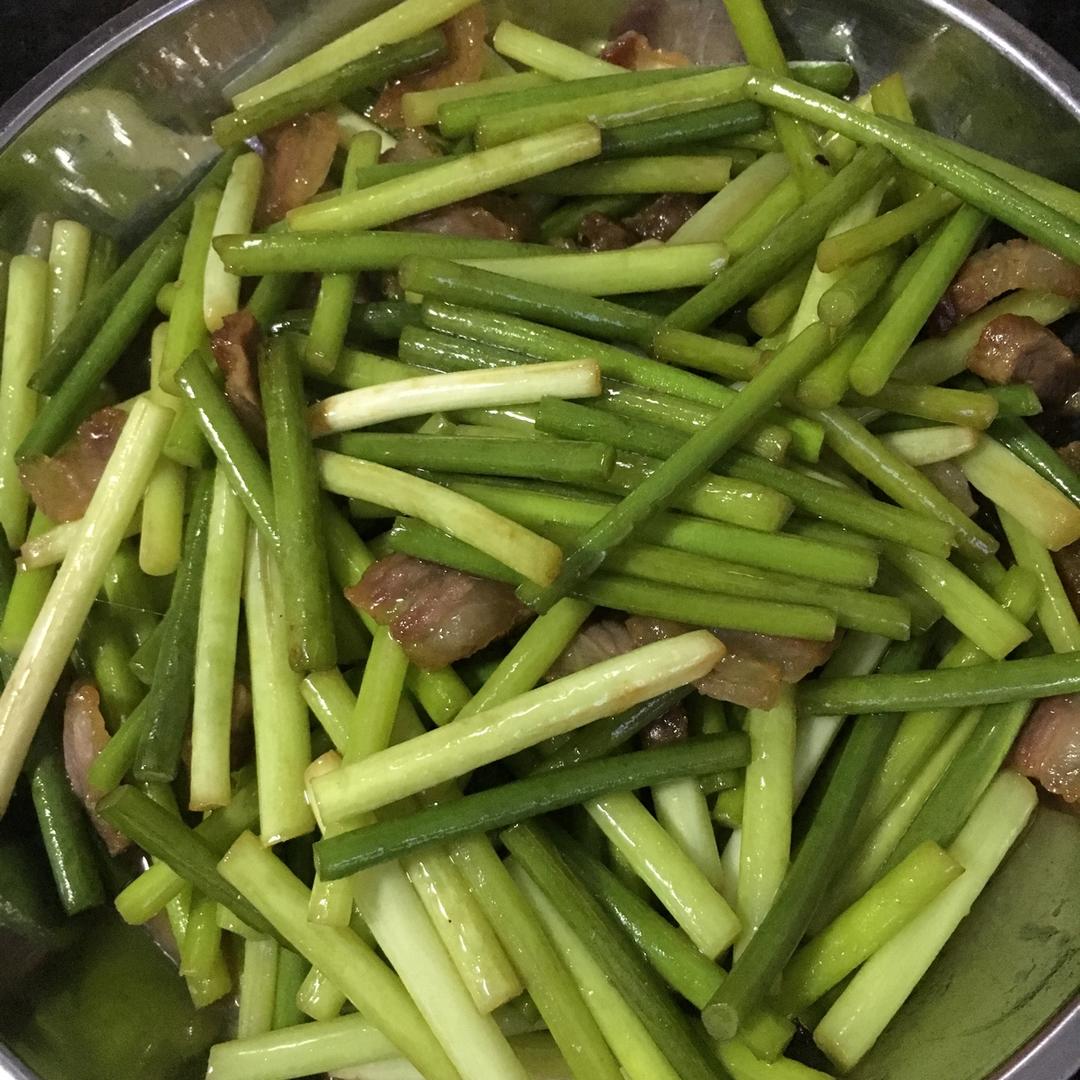 又到腊味飘香时【蒜苔炒腊肉】