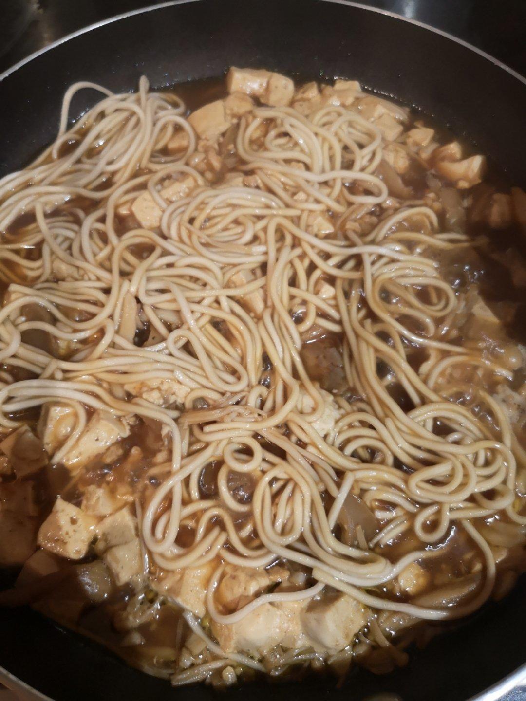 金针菇焖嫩豆腐