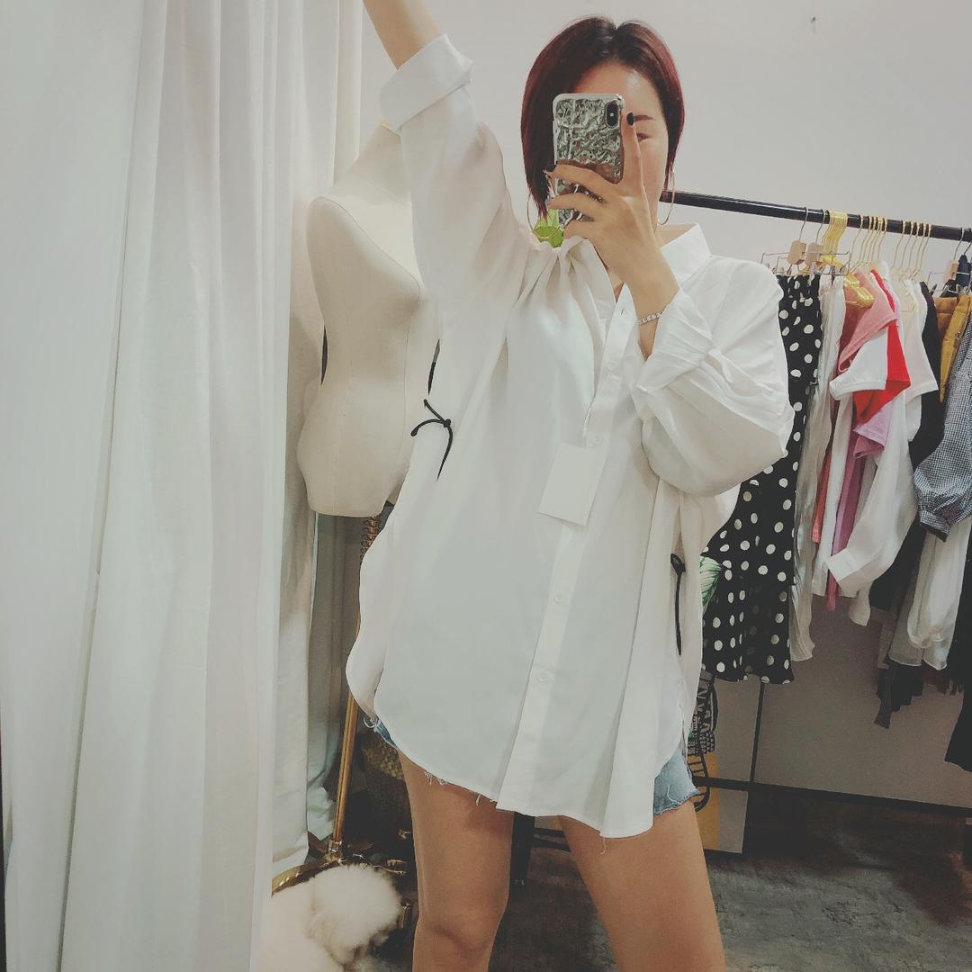 Lea店小萌主Mango