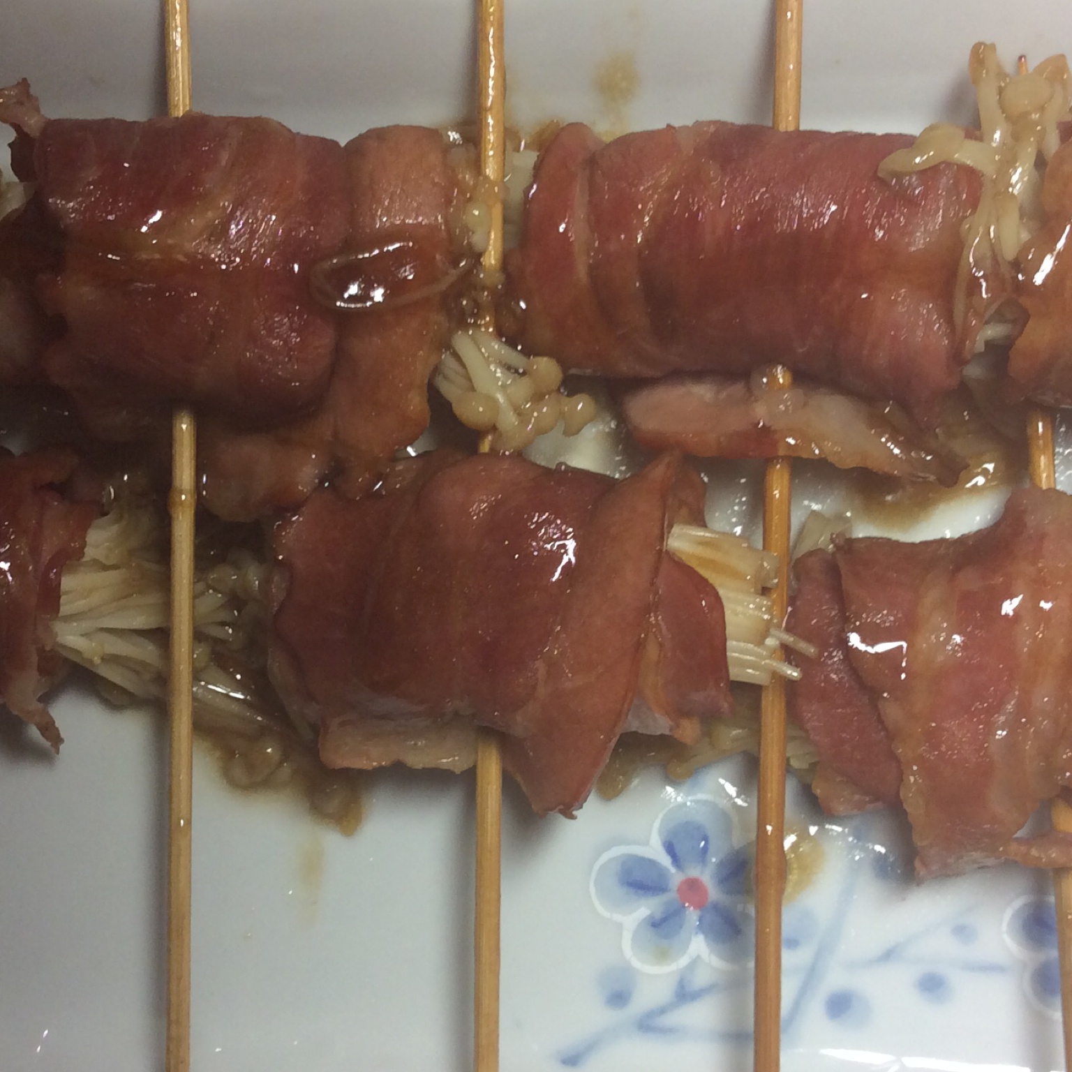 可乐金针菇培根卷