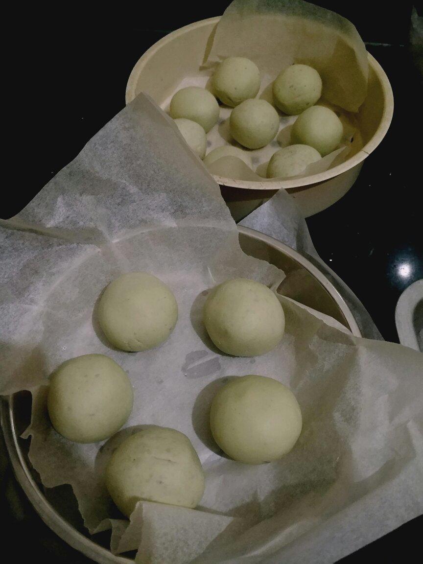 肉松蛋黄青团子