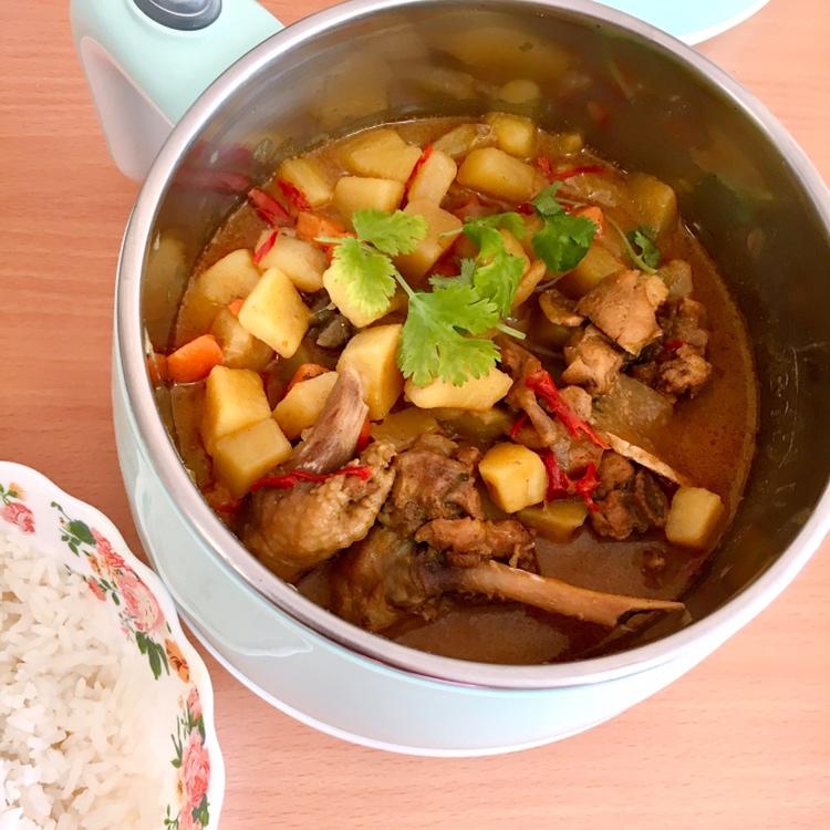 咖喱鸡饭快简版！（咖喱块/咖喱粉）的做法