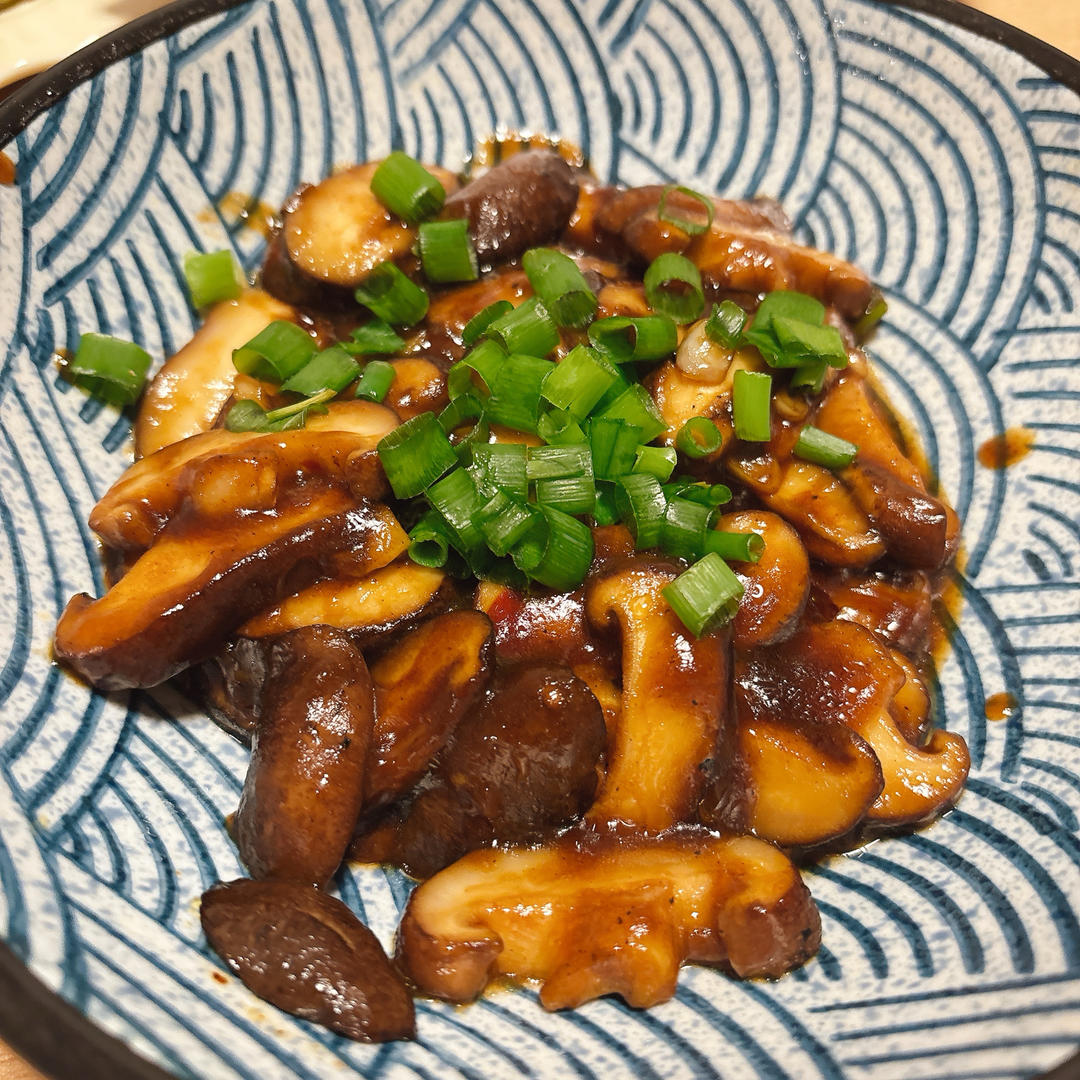 香菇这样炒比肉都好吃😋素炒香菇