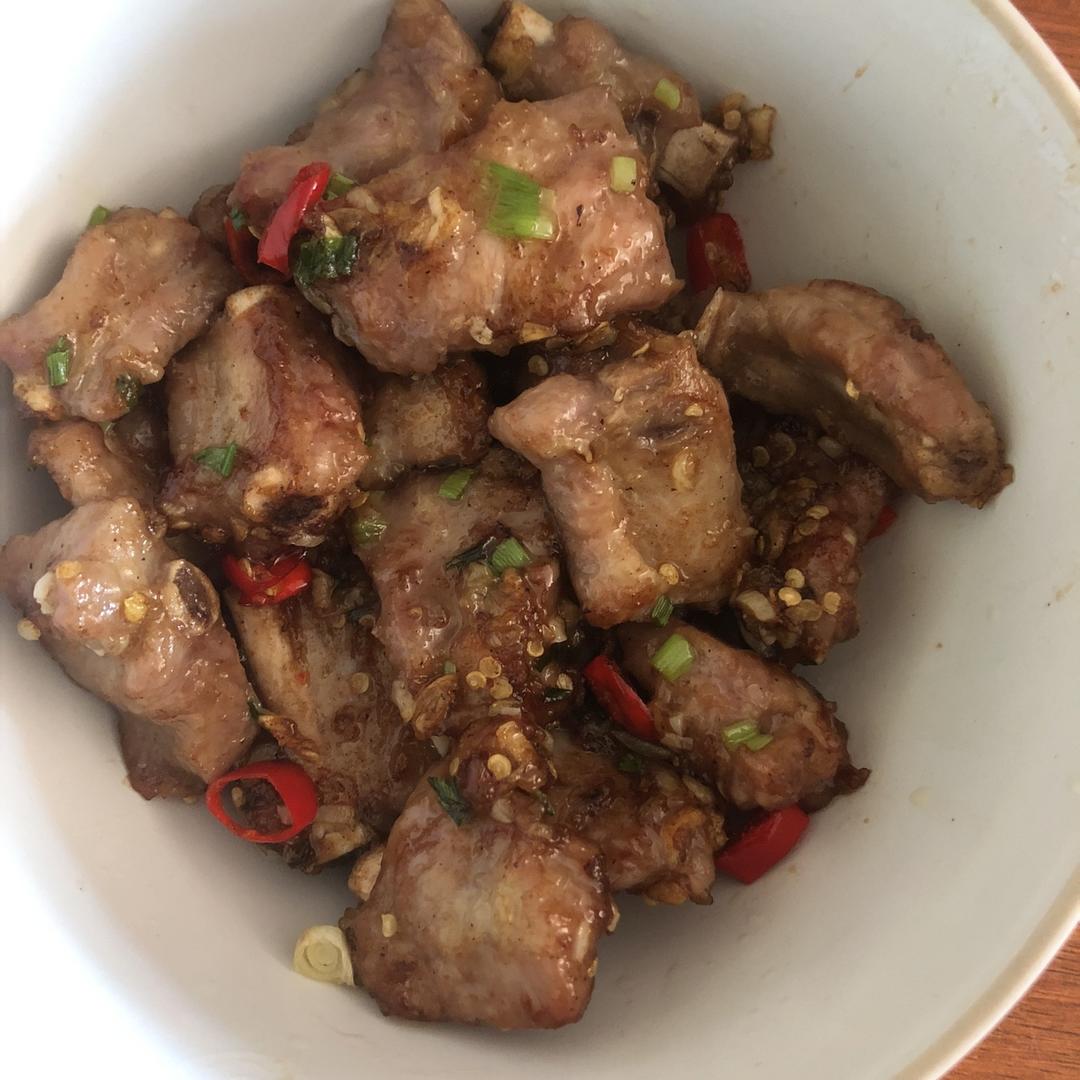 蒜香排骨 Garlic Pork Ribs