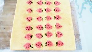 彩绘草莓蛋糕卷的做法 步骤8