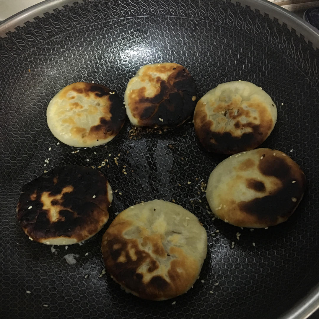 简易版芝麻红糖酥饼 快手面食 附细节视频详解