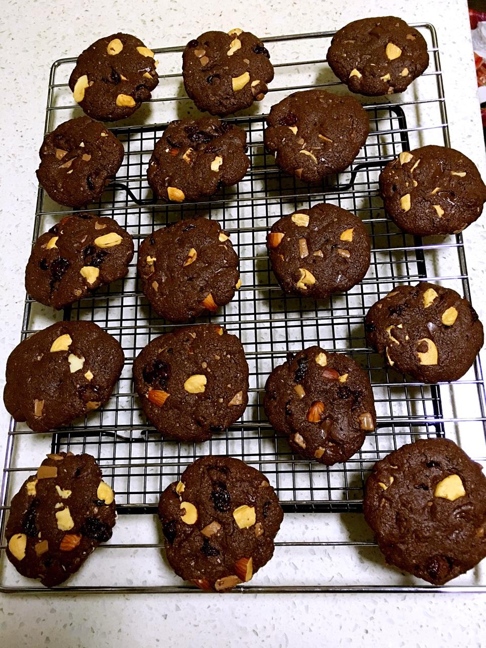 三重巧克力曲奇饼干 Triple Chocolate Cookies