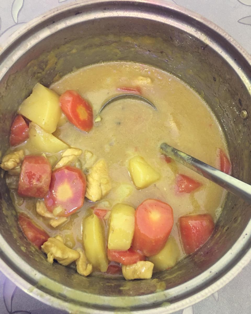 咖喱鸡肉饭