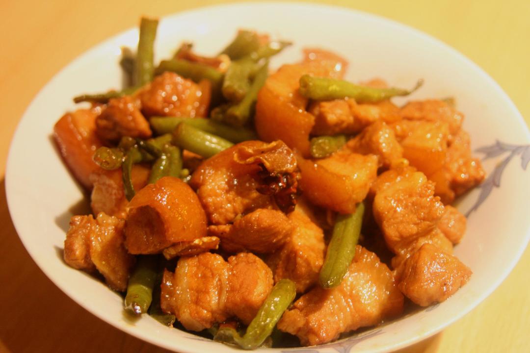 豆角焖肉的做法