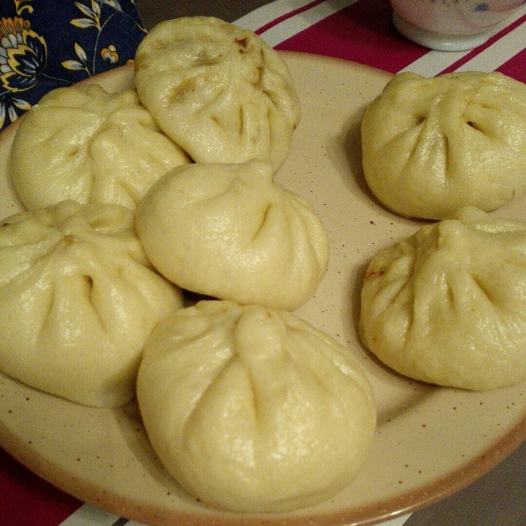 鲜美多汁的洋葱牛肉包子