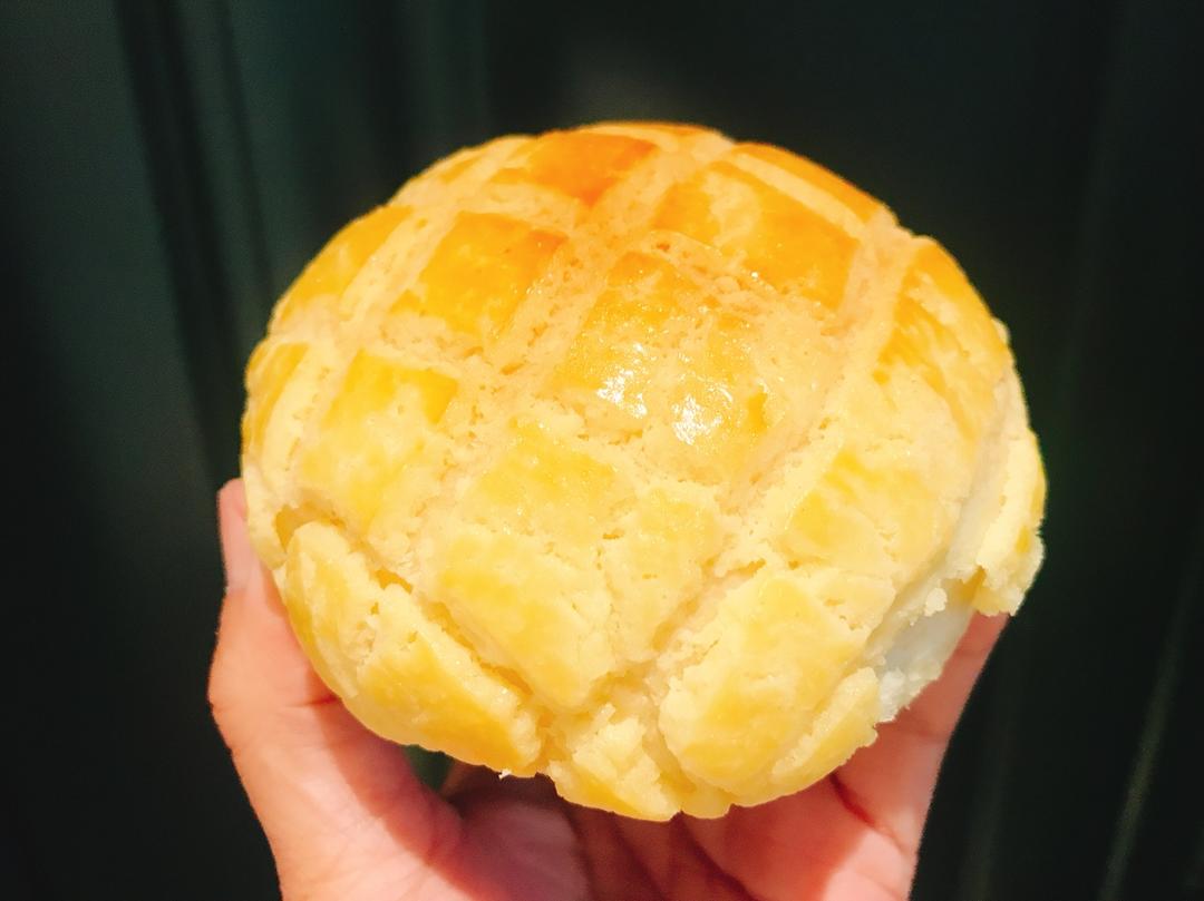 好吃到炸裂的港式菠萝包（附带制作酥皮的小视频）