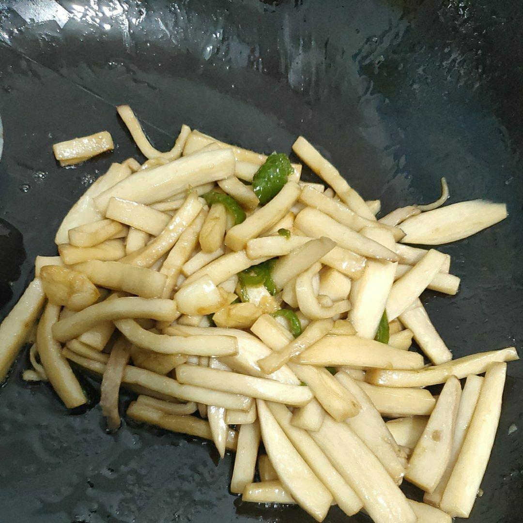 爆炒杏鲍菇