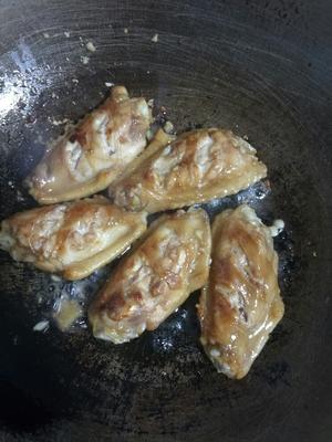 快手菜—红烧土豆鸡翅的做法 步骤2