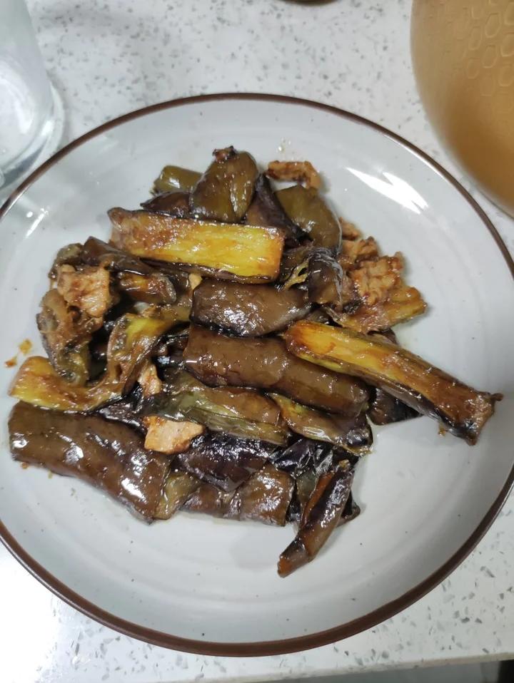 老丁的私房菜-油焖茄子