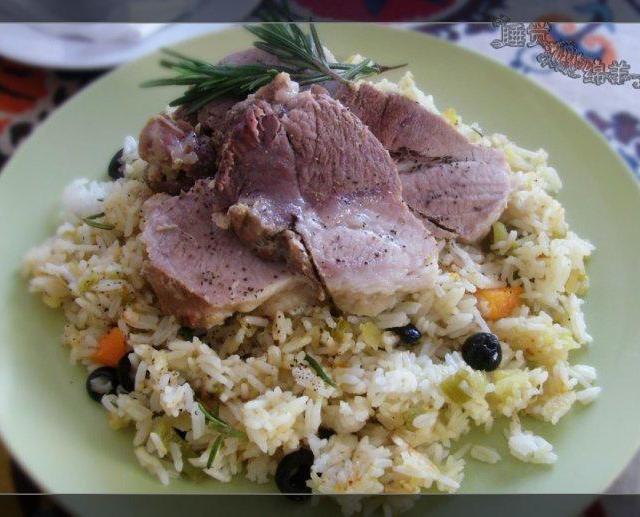 泡牛奶浴的猪肩排的做法