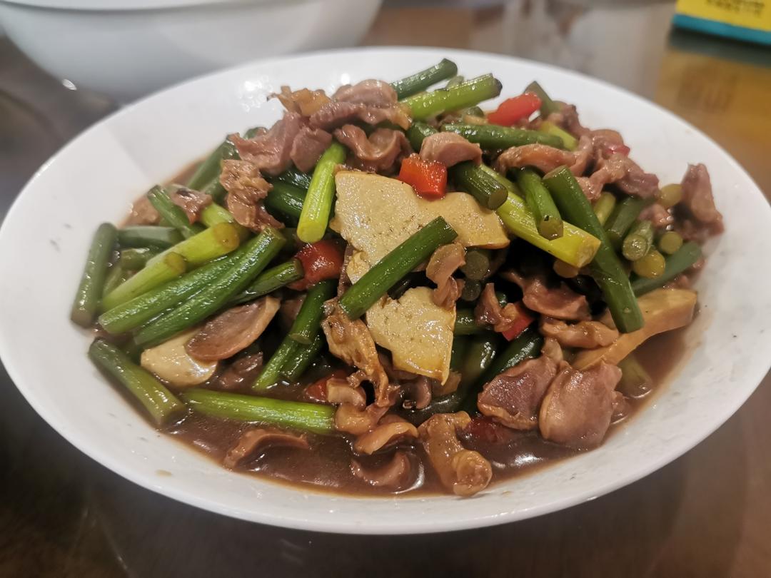 在家就能复刻的经典湘菜【炒鸡杂】