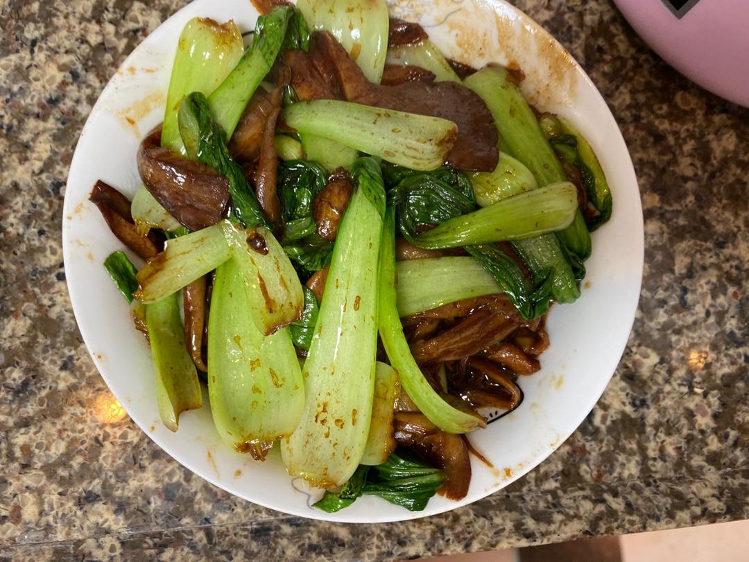 酱烧平菇，素菜荤烧口感超棒！