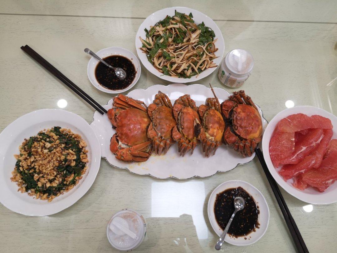 清蒸大闸蟹（挑、洗、蒸、吃）