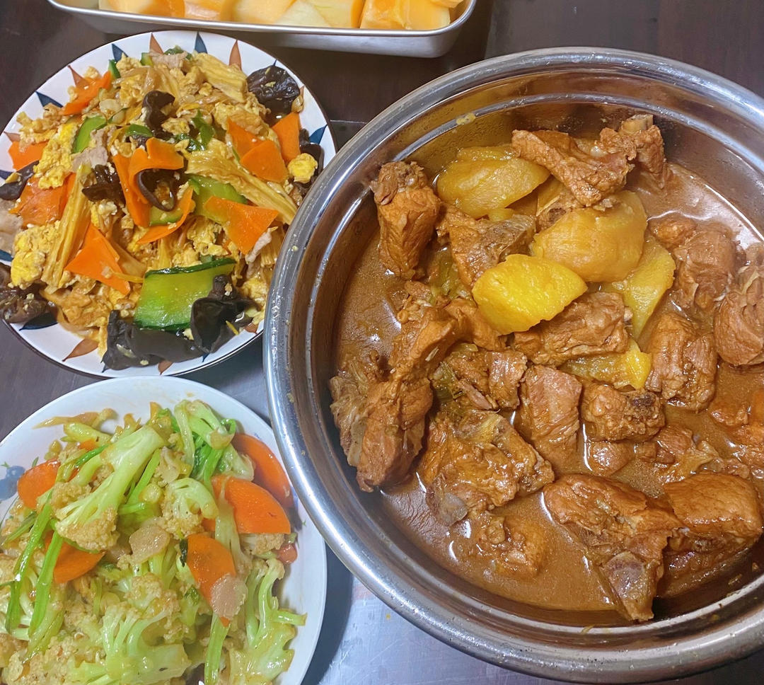 土豆炖排骨
