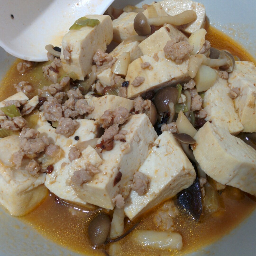 快到云南吃菌子——一窝菌烧豆腐