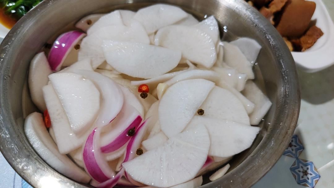 腌萝卜，酸甜爽口