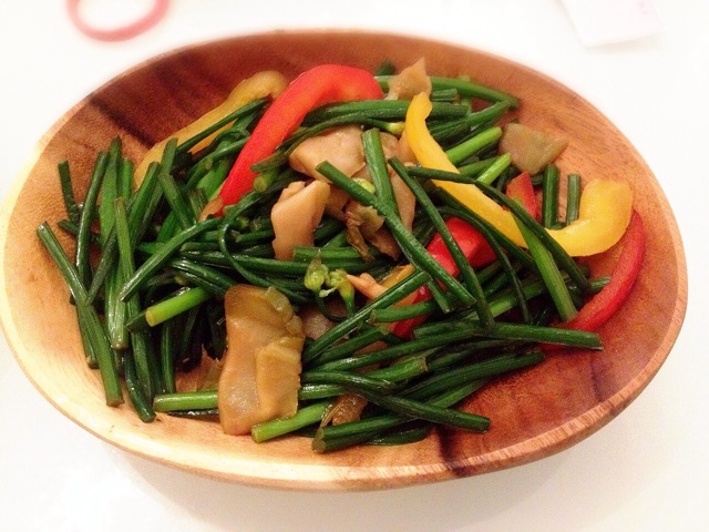 蒜苗素炒豆腐干