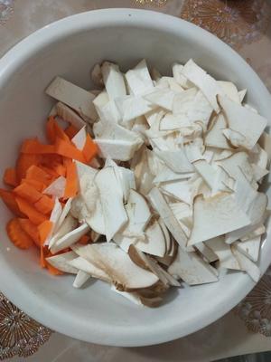 素炒杏鲍菇的做法 步骤3