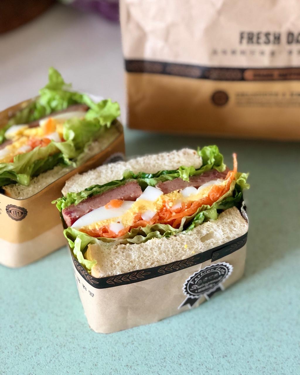 如何做超厚的沼三明治~详细tip！牛油果鸡蛋午餐肉三明治~