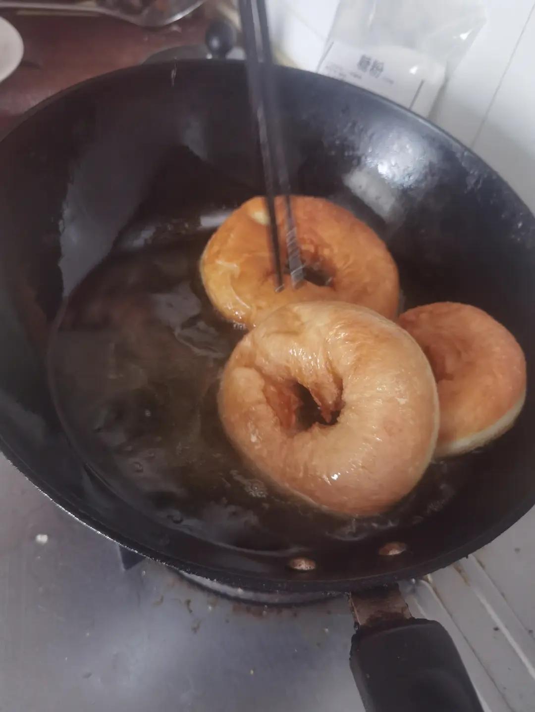 油炸甜甜圈