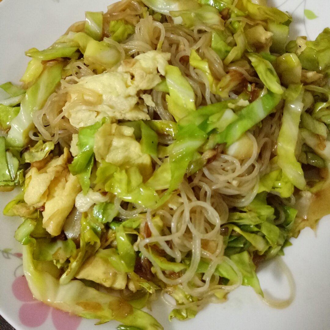 包菜粉丝炒鸡蛋