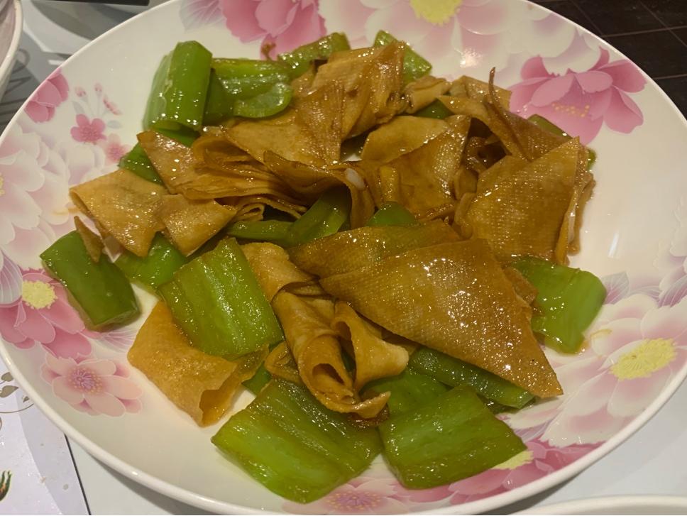 尖椒炒豆皮