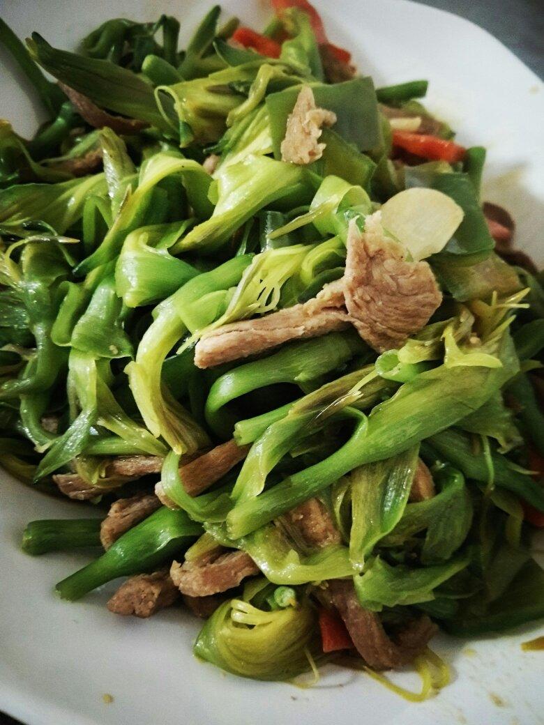 炒新鲜黄花菜