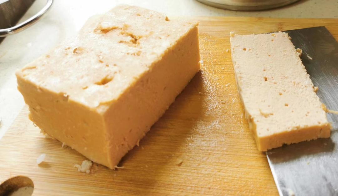 别再给孩子买火腿肠了！试试这款自制午餐肉  无添加肉香软（适合一岁以上婴幼儿辅食）蒸肉糕，蒸午餐肉