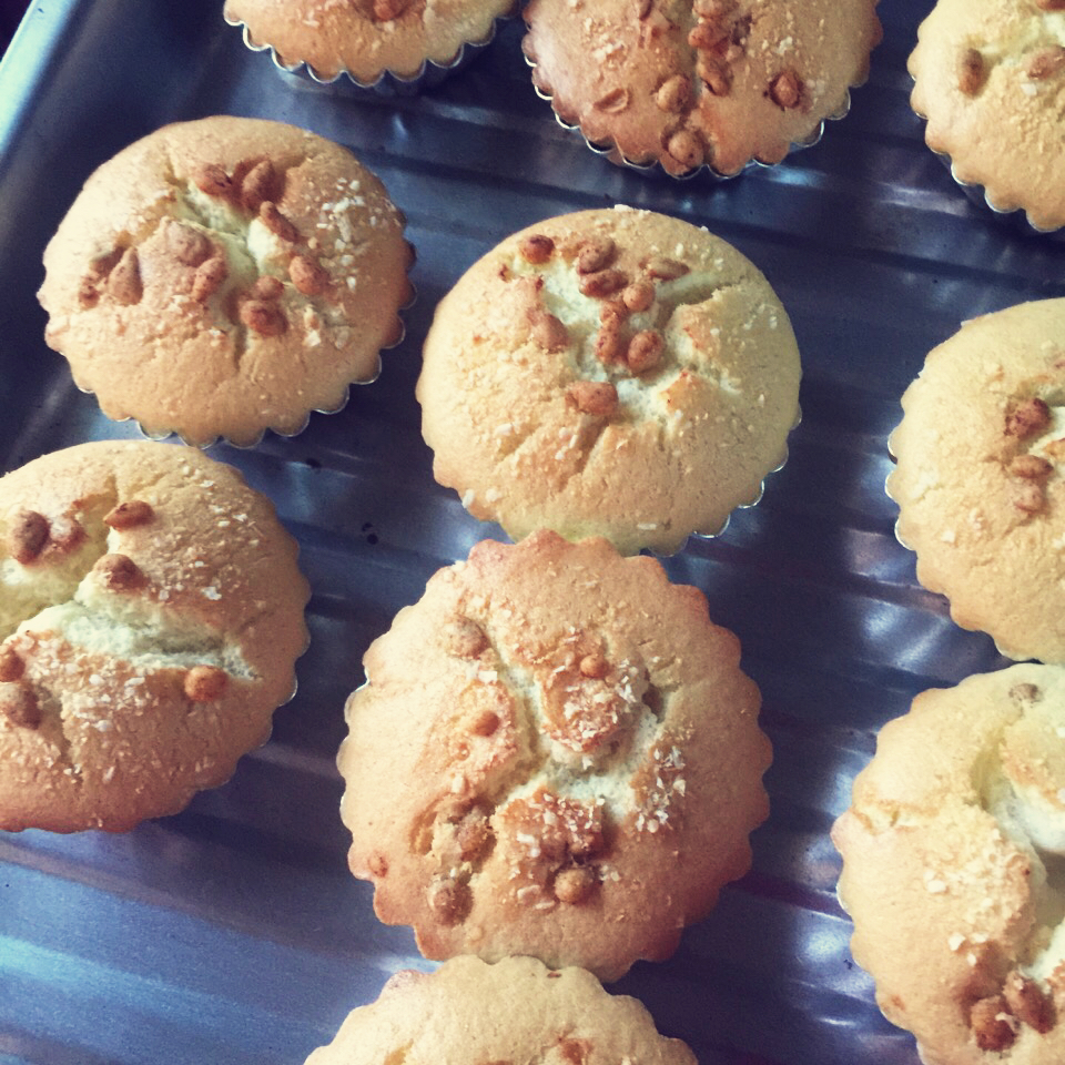 烤箱做蛋糕（戚风蛋糕的做法）